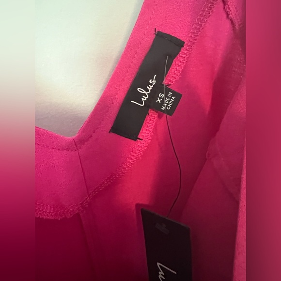 Host pick!! NWT Lulu’s high low hot pink dress - Picture 3 of 4